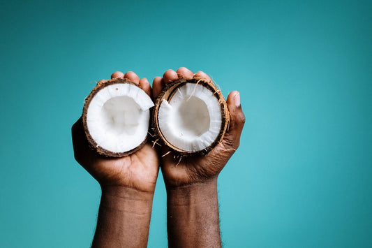 4 Uses of Coconut Oil for Your Skin